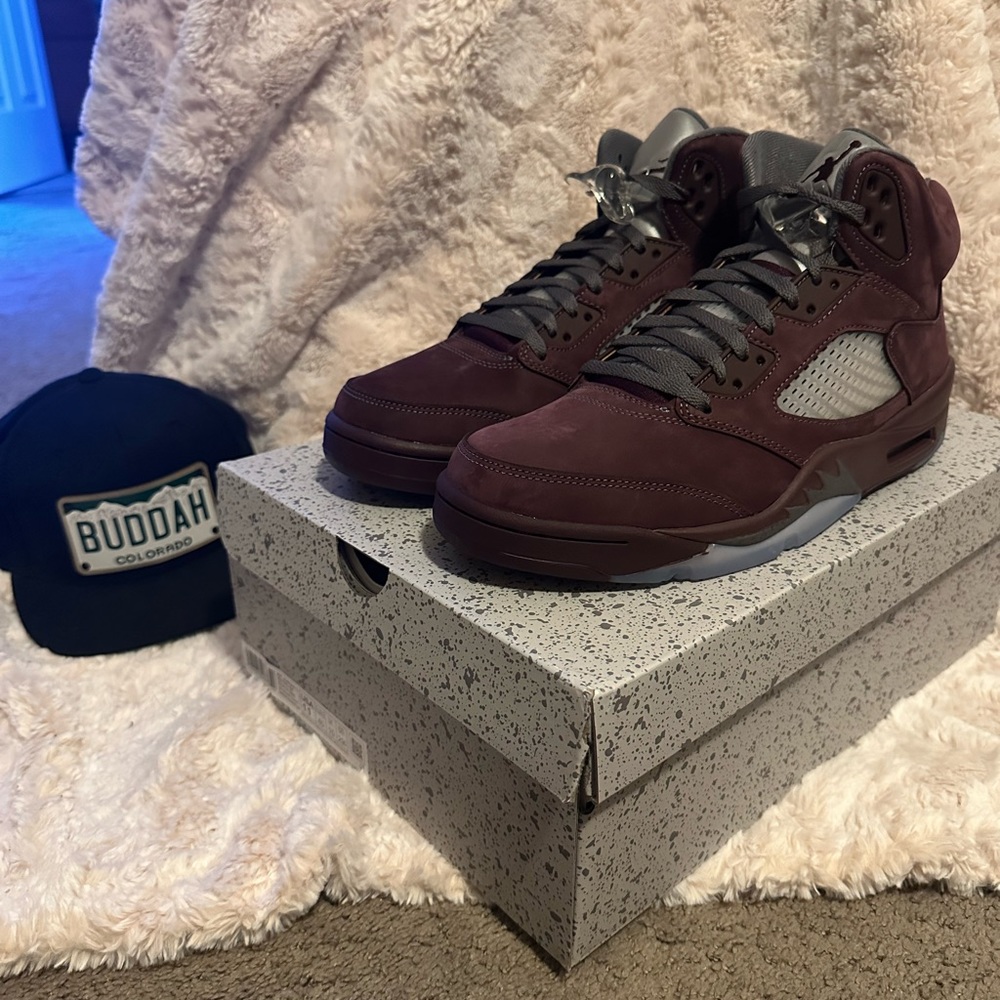 Air Jordan 5 Retro SE “Burgundy” Men Size 11